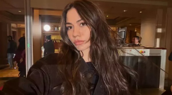 Demet Özdemir'den yeni pozlar!